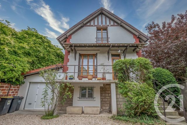  - LA VARENNE ST HILAIRE - 