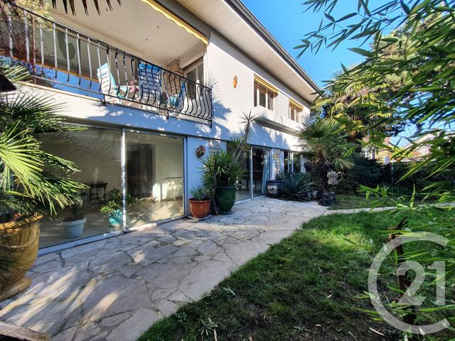maison à vendre - 8 pièces - 206.0 m2 - ST MAUR DES FOSSES - 94 - ILE-DE-FRANCE - Century 21 Les Clés Du Parc