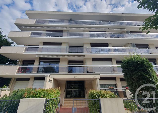 Appartement F6 à vendre - 6 pièces - 111.4 m2 - ST MAUR DES FOSSES - 94 - ILE-DE-FRANCE - Century 21 Les Clés Du Parc