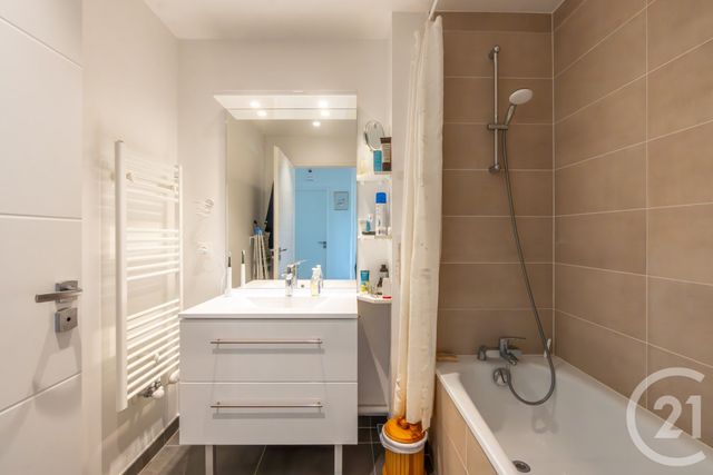 Appartement F3 à vendre - 3 pièces - 72.6 m2 - ST MAUR DES FOSSES - 94 - ILE-DE-FRANCE - Century 21 Les Clés Du Parc