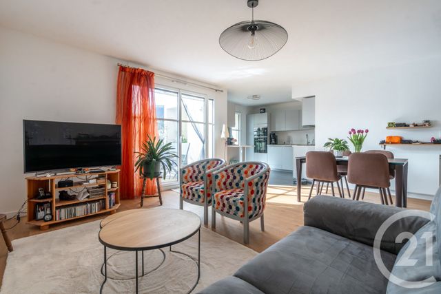 Appartement F3 à vendre - 3 pièces - 72.6 m2 - ST MAUR DES FOSSES - 94 - ILE-DE-FRANCE - Century 21 Les Clés Du Parc