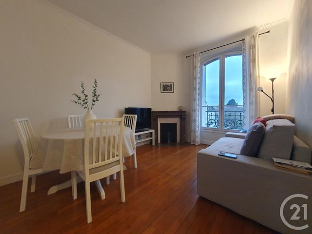  - LA VARENNE ST HILAIRE - 