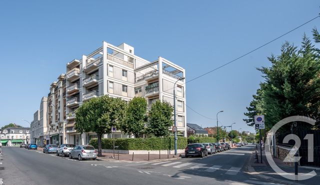 Parking à vendre LA VARENNE ST HILAIRE