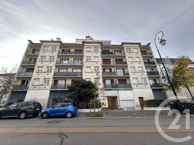 Appartement F1 à vendre LA VARENNE ST HILAIRE