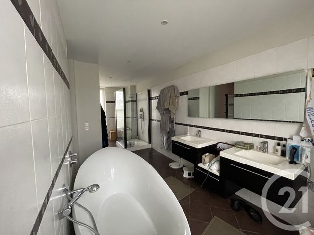 maison à vendre - 6 pièces - 207.0 m2 - LA VARENNE ST HILAIRE - 94 - ILE-DE-FRANCE - Century 21 Les Clés Du Parc