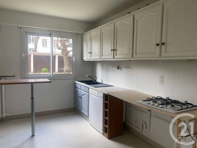 Afficher la photo en grand Appartement F2 à vendre - 3 pièces - 64.67 m2 - ST MAUR DES FOSSES - 94 - ILE-DE-FRANCE - Century 21 Les Clés Du Parc