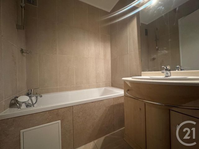 Afficher la photo en grand Appartement F2 à vendre - 3 pièces - 64.67 m2 - ST MAUR DES FOSSES - 94 - ILE-DE-FRANCE - Century 21 Les Clés Du Parc