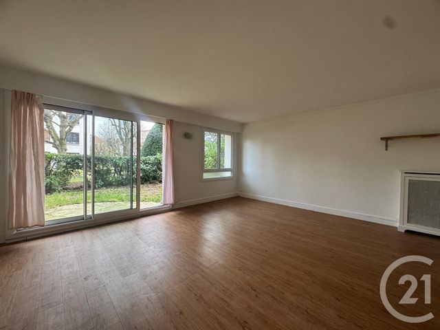 Afficher la photo en grand Appartement F2 à vendre - 2 pièces - 64.67 m2 - ST MAUR DES FOSSES - 94 - ILE-DE-FRANCE - Century 21 Les Clés Du Parc