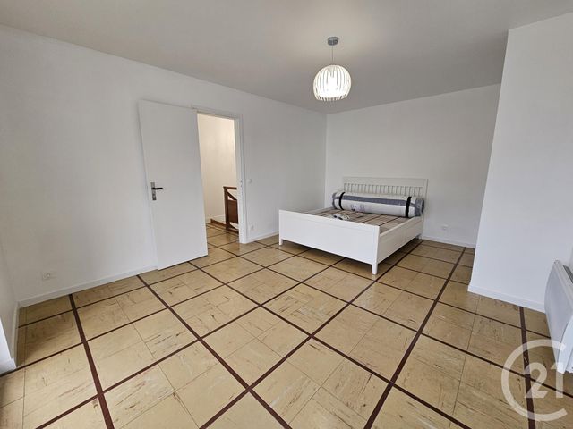 maison à louer - 4 pièces - 83.6 m2 - ST MAUR DES FOSSES - 94 - ILE-DE-FRANCE - Century 21 Les Clés Du Parc