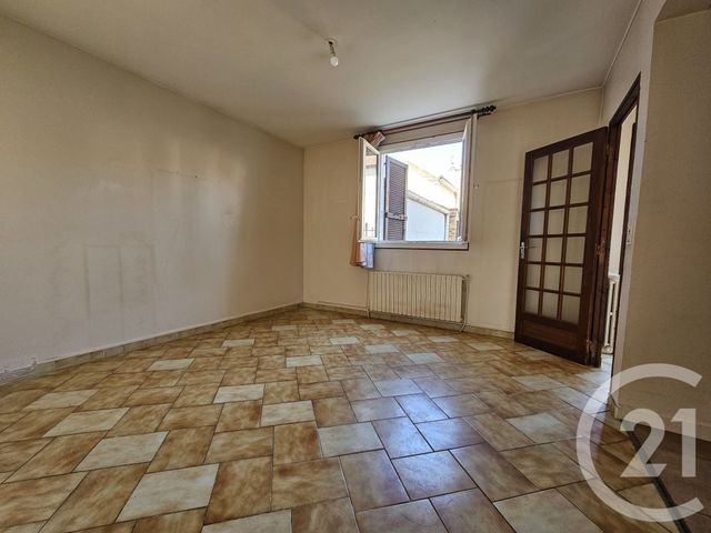 Appartement à vendre - 3 pièces - 52.55 m2 - ST MAUR DES FOSSES - 94 - ILE-DE-FRANCE - Century 21 Les Clés Du Parc