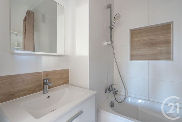 Appartement F3 à vendre - 3 pièces - 43.0 m2 - ST MAUR DES FOSSES - 94 - ILE-DE-FRANCE - Century 21 Les Clés Du Parc