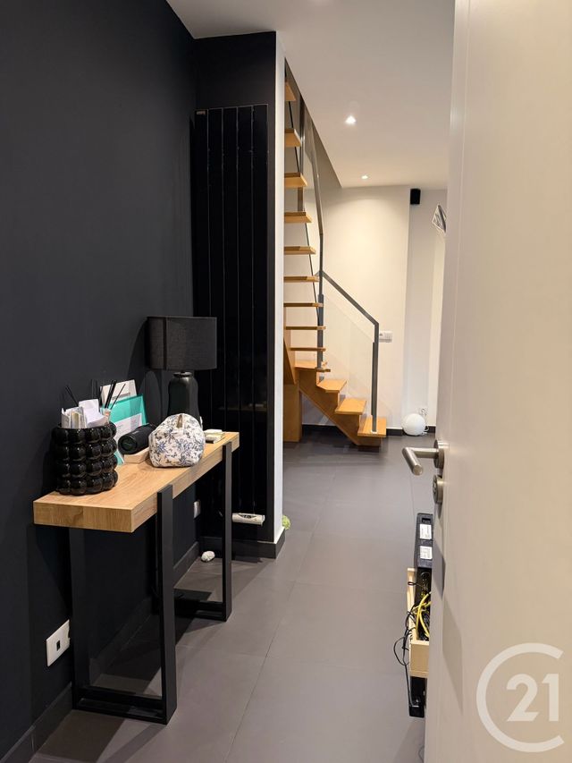 Appartement F2 à louer - 2 pièces - 59.14 m2 - LA VARENNE ST HILAIRE - 94 - ILE-DE-FRANCE - Century 21 Les Clés Du Parc