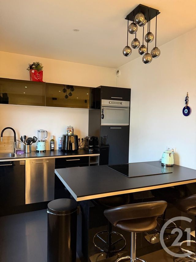 Appartement F2 à louer - 2 pièces - 59.14 m2 - LA VARENNE ST HILAIRE - 94 - ILE-DE-FRANCE - Century 21 Les Clés Du Parc