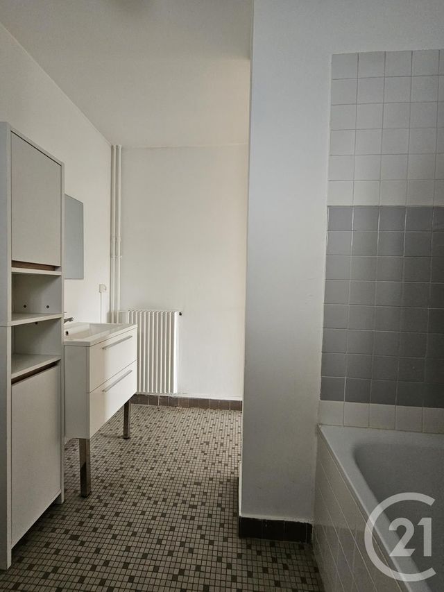 Appartement F1 à vendre - 1 pièce - 29.61 m2 - LA VARENNE ST HILAIRE - 94 - ILE-DE-FRANCE - Century 21 Les Clés Du Parc