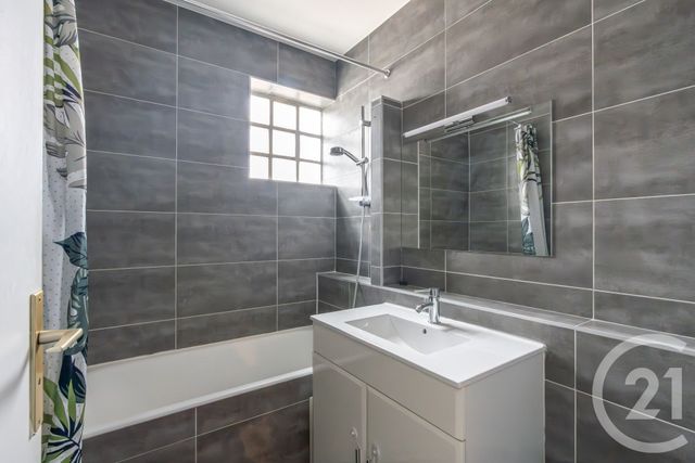 Appartement F3 à vendre - 3 pièces - 61.94 m2 - ST MAUR DES FOSSES - 94 - ILE-DE-FRANCE - Century 21 Les Clés Du Parc