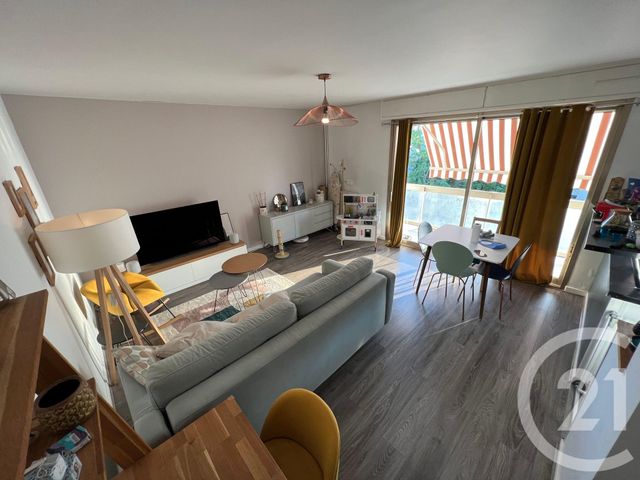 Appartement F3 à vendre - 3 pièces - 61.94 m2 - ST MAUR DES FOSSES - 94 - ILE-DE-FRANCE - Century 21 Les Clés Du Parc