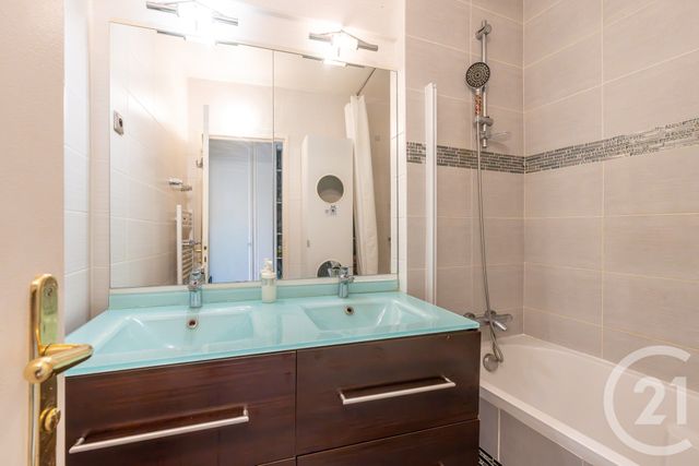 Appartement F4 à vendre - 4 pièces - 80.0 m2 - ST MAUR DES FOSSES - 94 - ILE-DE-FRANCE - Century 21 Les Clés Du Parc