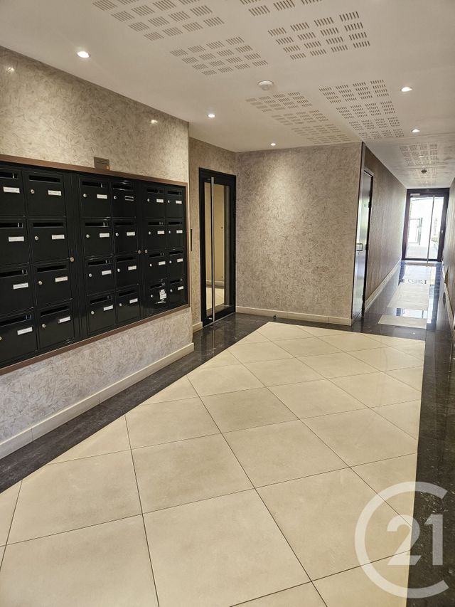 Appartement F1 à vendre - 1 pièce - 27.27 m2 - LE PERREUX SUR MARNE - 94 - ILE-DE-FRANCE - Century 21 Les Clés Du Parc