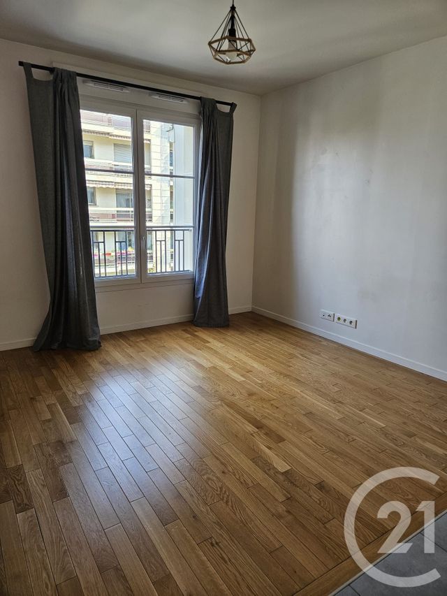 Appartement F1 à vendre - 1 pièce - 27.27 m2 - LE PERREUX SUR MARNE - 94 - ILE-DE-FRANCE - Century 21 Les Clés Du Parc