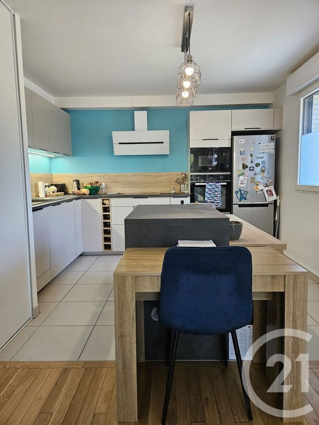 Appartement F4 à vendre - 4 pièces - 77.64 m2 - LA VARENNE ST HILAIRE - 94 - ILE-DE-FRANCE - Century 21 Les Clés Du Parc