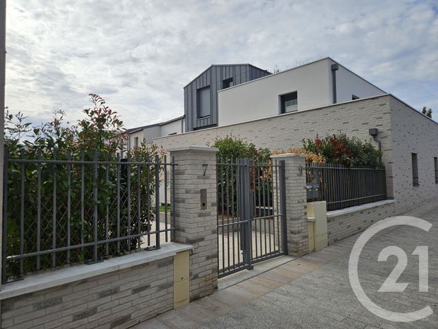 Appartement F4 à vendre LA VARENNE ST HILAIRE