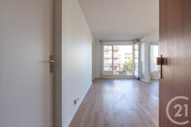 Appartement F2 à vendre ST MAUR DES FOSSES